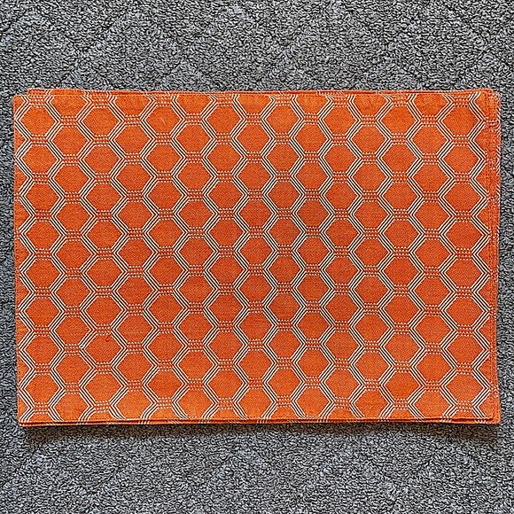 4 Piece Orange and White Hexagon Print Rectangle Table Mat - Picture 2 of 3